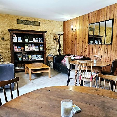 Domaine De La Rhonie Hotel Meyrals Екстериор снимка