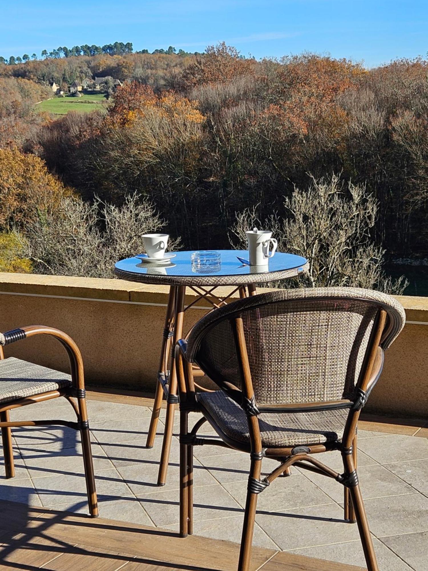 Domaine De La Rhonie Hotel Meyrals Екстериор снимка