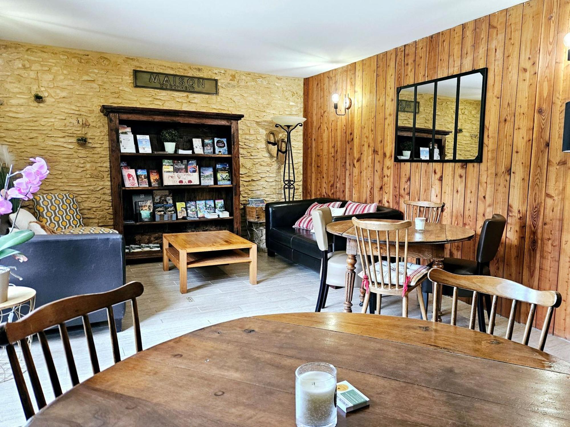 Domaine De La Rhonie Hotel Meyrals Екстериор снимка
